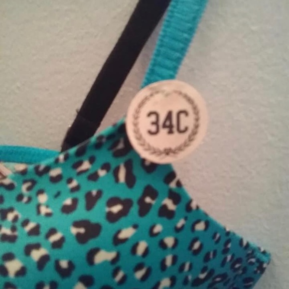 Victoria Secret Bra brand new never worn size 34C - Picture 2 of 3